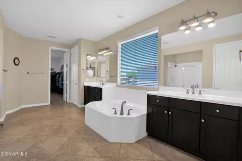 Bath - 2839 E Muirfield St, Gilbert, AZ 85298 photo 1 of 4