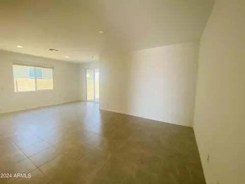 Living - 5531 S 23rd Dr, Phoenix, AZ 85041 photo 1 of 1
