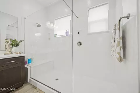 Bath - 8041 E Jacaranda St, Mesa, AZ 85207 photo 2 of 4