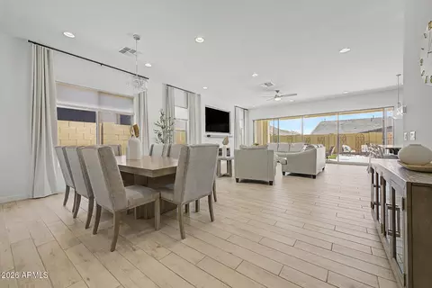 Dining - 8041 E Jacaranda St, Mesa, AZ 85207 photo 1 of 2