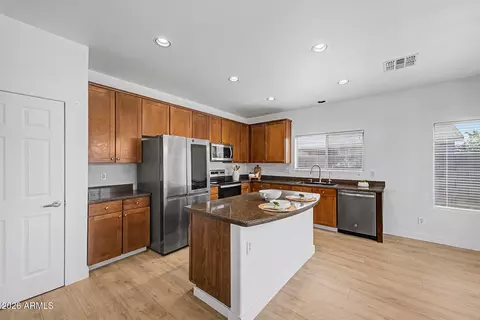25534 W Burgess Ln, Buckeye, AZ 85326