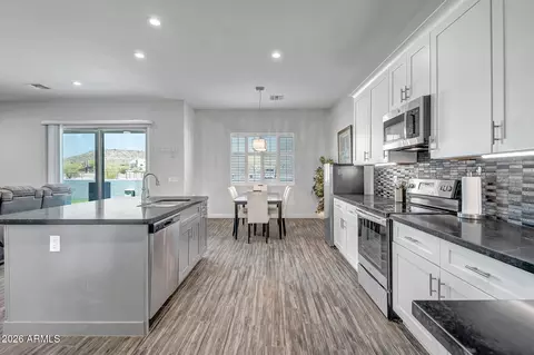 48129 N 15th Ave, New River, AZ 85087