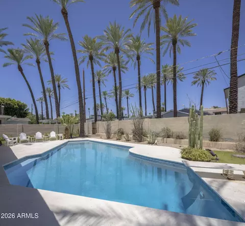 Exterior - 4312 E Sells Dr, Phoenix, AZ 85018 photo 5 of 12