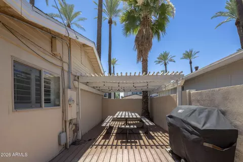 Exterior - 4312 E Sells Dr, Phoenix, AZ 85018 photo 9 of 12