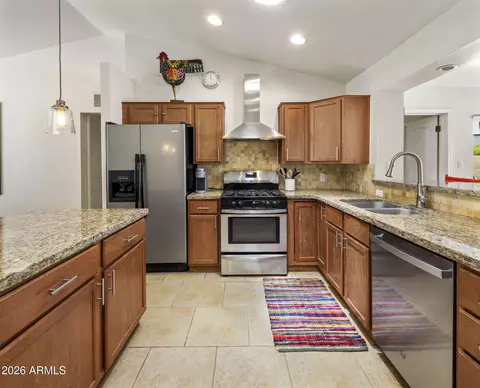 Kitchen - 4312 E Sells Dr, Phoenix, AZ 85018 photo 6 of 7
