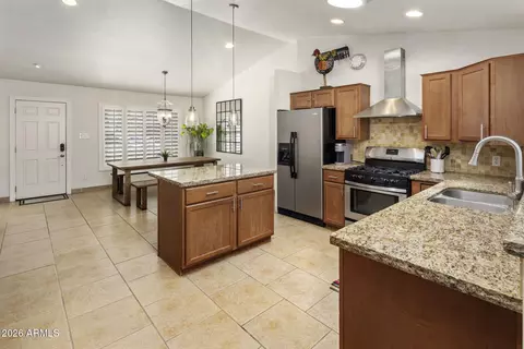 Kitchen - 4312 E Sells Dr, Phoenix, AZ 85018 photo 1 of 7