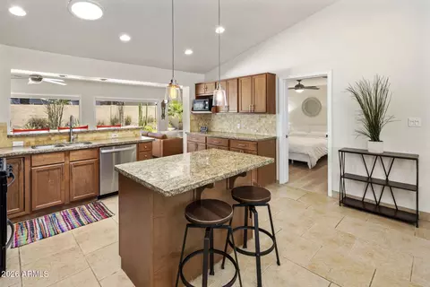 Kitchen - 4312 E Sells Dr, Phoenix, AZ 85018 photo 4 of 7