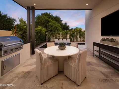Exterior - 5937 N 14th St, Phoenix, AZ 85014 photo 2 of 3