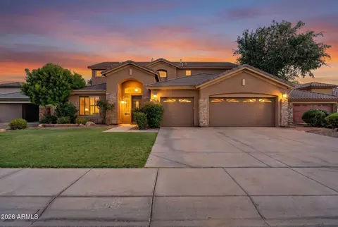 857 E Carla Vista Dr, Gilbert, AZ 85295