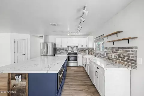8118 E Fountain St, Mesa, AZ 85207