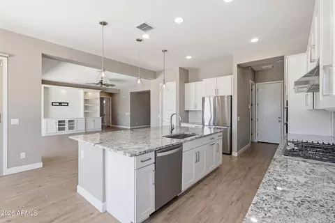 Kitchen - 10363 E Topaz Ave, Mesa, AZ 85212 photo 5 of 6