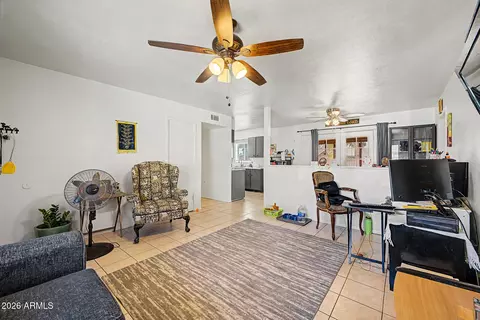 Living - 11608 N 20th Dr, Phoenix, AZ 85029 photo 3 of 3