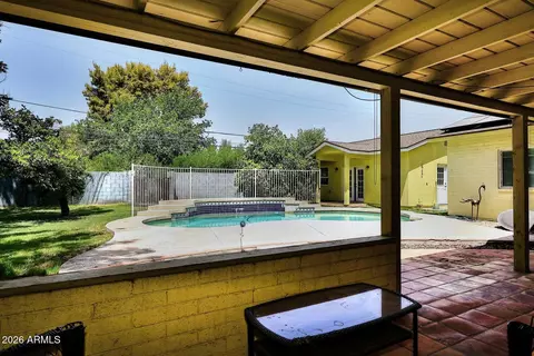 Exterior - 8104 N 8th Ave, Phoenix, AZ 85021 photo 5 of 10