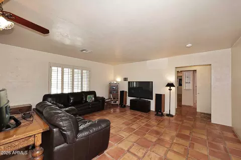 Living - 8104 N 8th Ave, Phoenix, AZ 85021 photo 1 of 2