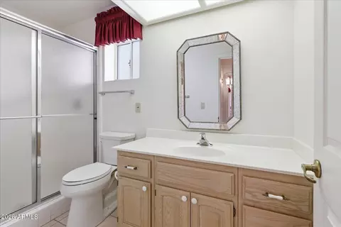 Bath - 7833 E Nopal Ave, Mesa, AZ 85209 photo 1 of 5