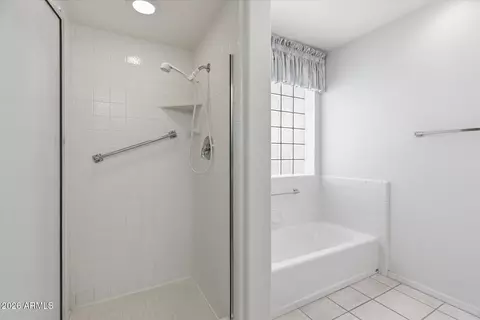Bath - 7833 E Nopal Ave, Mesa, AZ 85209 photo 3 of 5