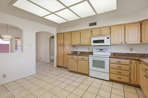 Kitchen - 7833 E Nopal Ave, Mesa, AZ 85209 photo 1 of 4