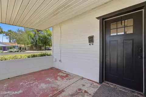 Exterior - 511 W Roma Ave, Phoenix, AZ 85013 photo 4 of 8