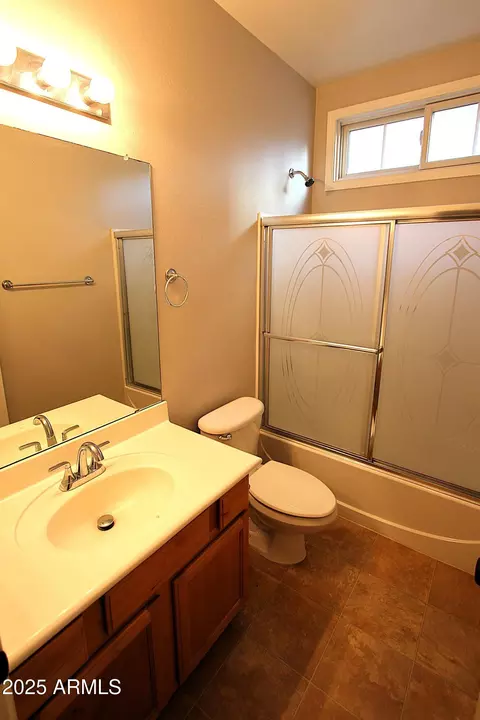 Bath - 3630 E Leslie Dr, Gilbert, AZ 85296 photo 4 of 4