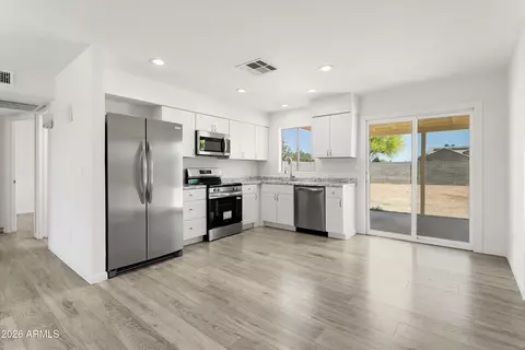 2620 E Villa Theresa Dr, Phoenix, AZ 85032