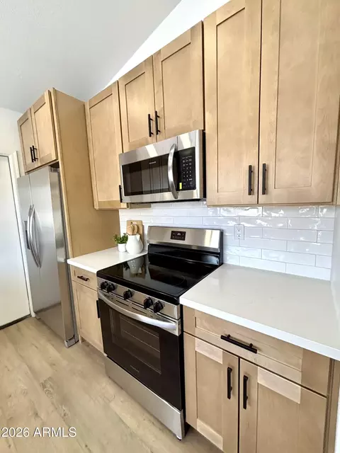 Kitchen - 6147 E Quartz Cir, Mesa, AZ 85215 photo 4 of 6