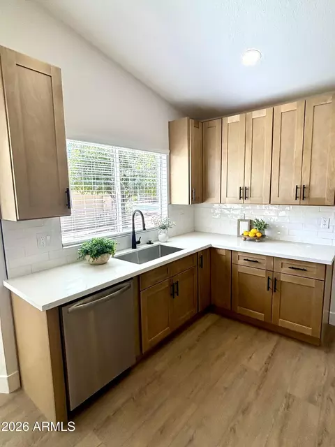 Kitchen - 6147 E Quartz Cir, Mesa, AZ 85215 photo 3 of 6