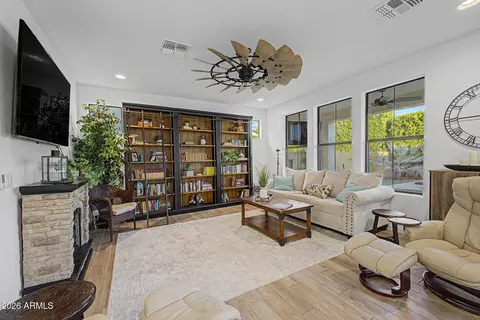 Living - 819 E Deer Creek Rd, Phoenix, AZ 85048 photo 6 of 8