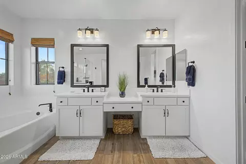 Bath - 819 E Deer Creek Rd, Phoenix, AZ 85048 photo 2 of 6