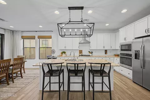 Kitchen - 819 E Deer Creek Rd, Phoenix, AZ 85048 photo 5 of 6
