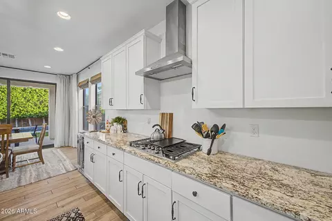 Kitchen - 819 E Deer Creek Rd, Phoenix, AZ 85048 photo 6 of 6