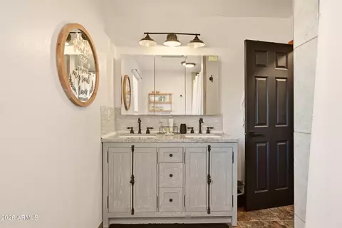 Bath - 811 E Lone Pine Cir, Payson, AZ 85541 photo 4 of 4