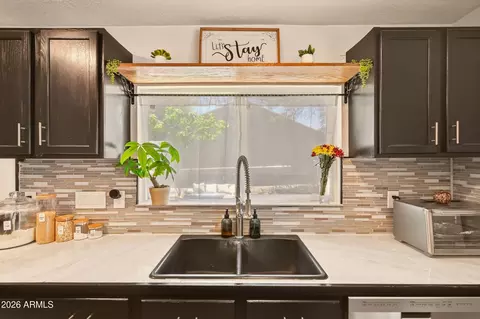 Kitchen - 811 E Lone Pine Cir, Payson, AZ 85541 photo 4 of 5