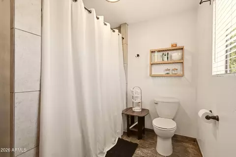 Bath - 811 E Lone Pine Cir, Payson, AZ 85541 photo 3 of 4