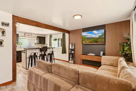 Living - 811 E Lone Pine Cir, Payson, AZ 85541 photo 1 of 2