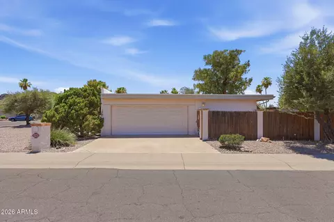 Exterior - 3217 E Malapai Dr, Phoenix, AZ 85028 photo 5 of 14