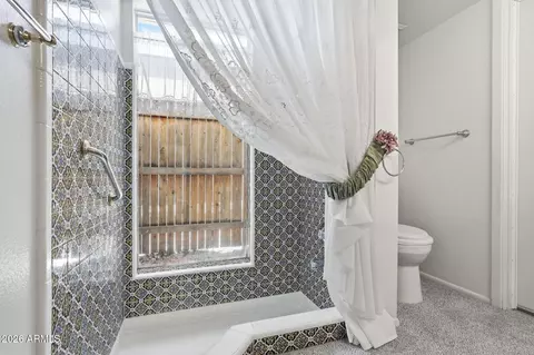 Bath - 3217 E Malapai Dr, Phoenix, AZ 85028 photo 1 of 5