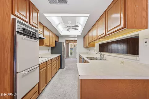 Kitchen - 3217 E Malapai Dr, Phoenix, AZ 85028 photo 6 of 6