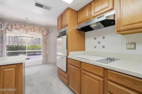 Kitchen - 3217 E Malapai Dr, Phoenix, AZ 85028 photo 4 of 6