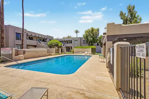 Exterior - 1449 E Highland Ave #3, Phoenix, AZ 85014 photo 7 of 9
