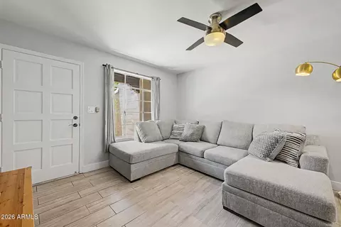 Living - 1449 E Highland Ave #3, Phoenix, AZ 85014 photo 1 of 2