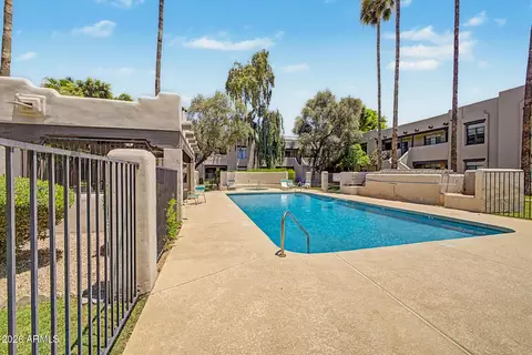 Exterior - 1449 E Highland Ave #3, Phoenix, AZ 85014 photo 5 of 9