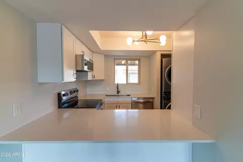 Kitchen - 4150 E Cactus Rd #216, Phoenix, AZ 85032 photo 1 of 2