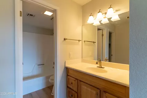 Bath - 4150 E Cactus Rd #216, Phoenix, AZ 85032 photo 2 of 3
