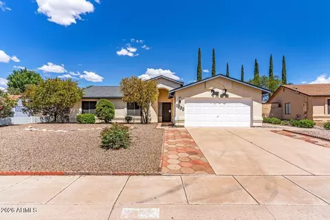 2930 S Sun Crest Dr, Sierra Vista, AZ 85650