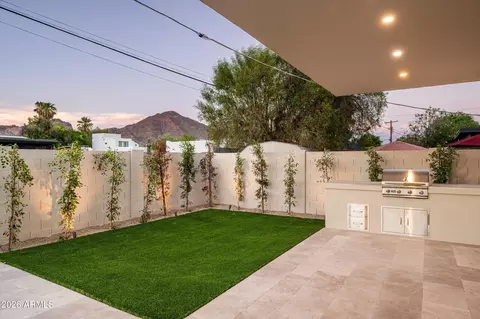 Exterior - 4524 E Devonshire Ave, Phoenix, AZ 85018 photo 5 of 10