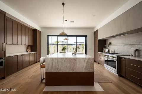 Kitchen - 4524 E Devonshire Ave, Phoenix, AZ 85018 photo 1 of 8