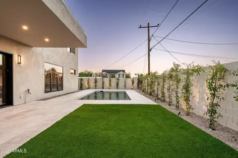 Exterior - 4524 E Devonshire Ave, Phoenix, AZ 85018 photo 4 of 10