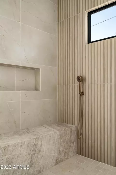 Bath - 4524 E Devonshire Ave, Phoenix, AZ 85018 photo 4 of 7