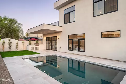 Exterior - 4524 E Devonshire Ave, Phoenix, AZ 85018 photo 8 of 10