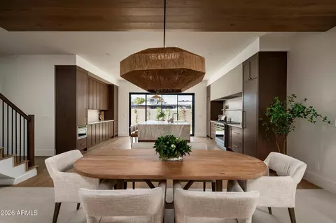 Dining - 4524 E Devonshire Ave, Phoenix, AZ 85018 photo 5 of 5